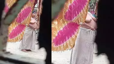 Mature neighbor MILF mom outdoor bath and wearing dress